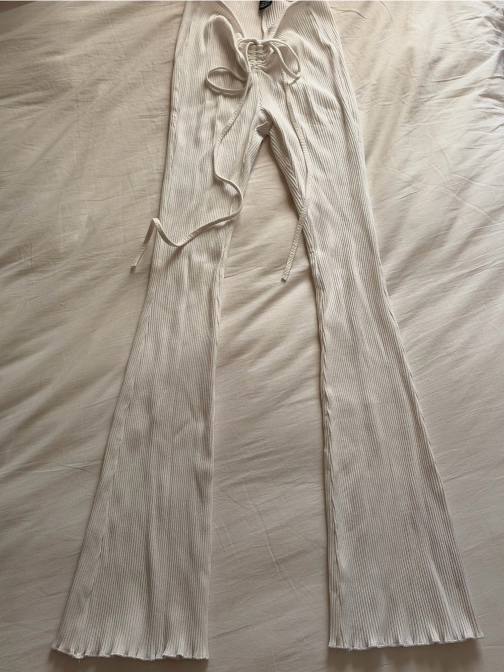 Women's Ribbed White Flare Leggings With Tie Front